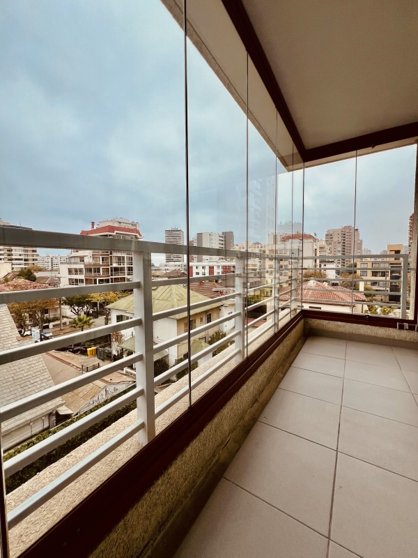 Arriendo Amplio Departamento en los Ponientes