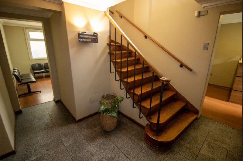 Vendo Amplia Casa Con Giro Comercial Miraflores Bajo
