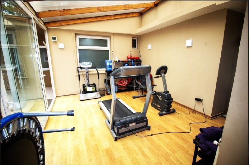 Vendo Amplia Casa Con Giro Comercial Miraflores Bajo