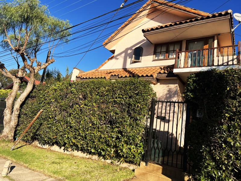 Vendo Amplia Casa Tipo Chalet en Sector Jardín del Mar