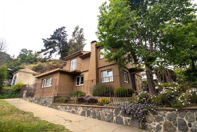 Vendo Amplia Casa Con Giro Comercial Miraflores Bajo