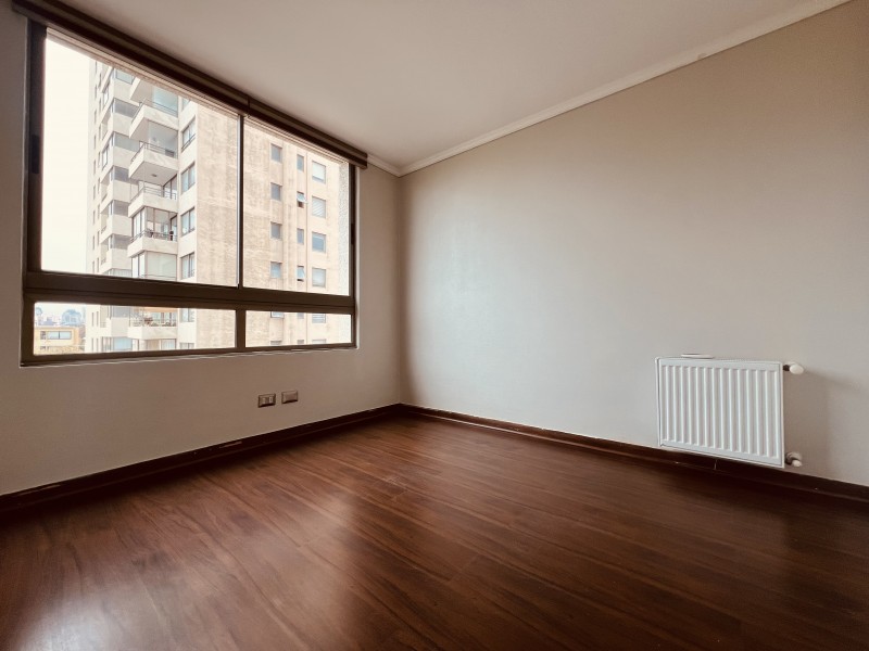 Arriendo Amplio Departamento en los Ponientes