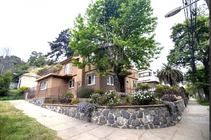 Vendo Amplia Casa Con Giro Comercial Miraflores Bajo