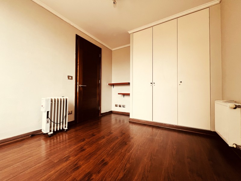 Arriendo Amplio Departamento en los Ponientes