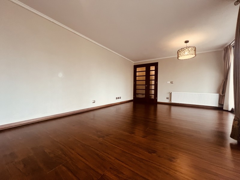 Arriendo Amplio Departamento en los Ponientes