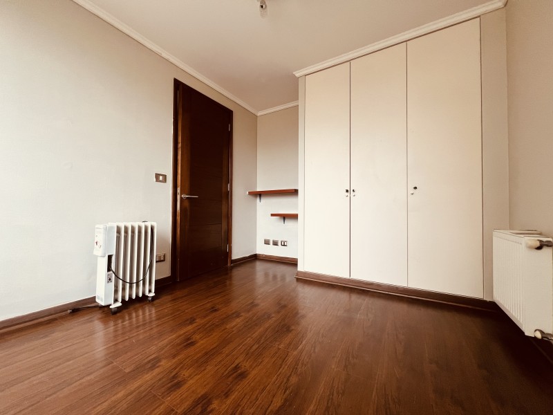 Arriendo Amplio Departamento en los Ponientes
