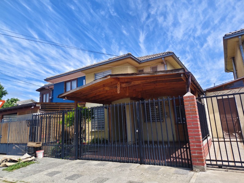 Hermosa Casa Ubicada en Sector Residencial y Privado