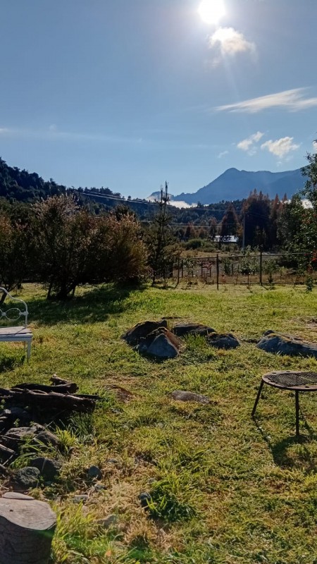 Encantadora Parcela Con Amplia Casa Rustica