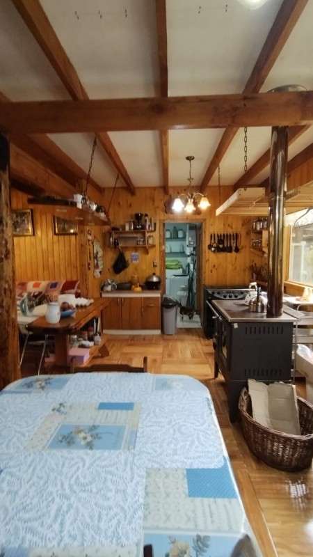 Encantadora Parcela Con Amplia Casa Rustica