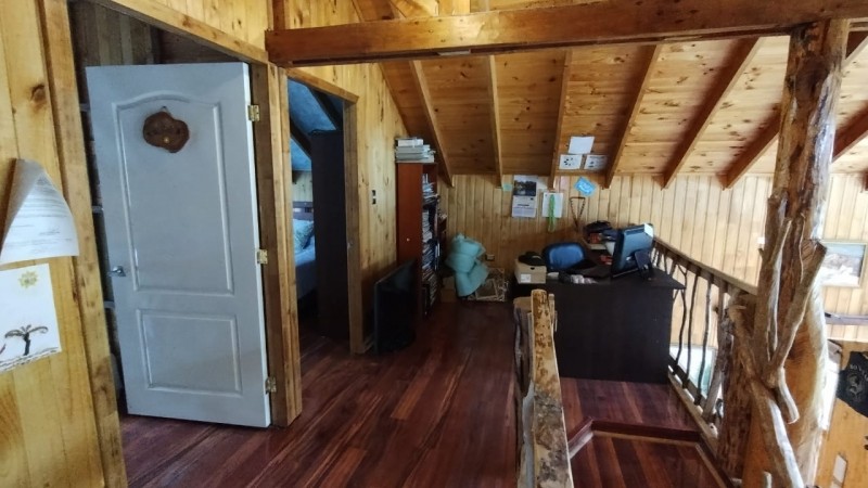 Encantadora Parcela Con Amplia Casa Rustica