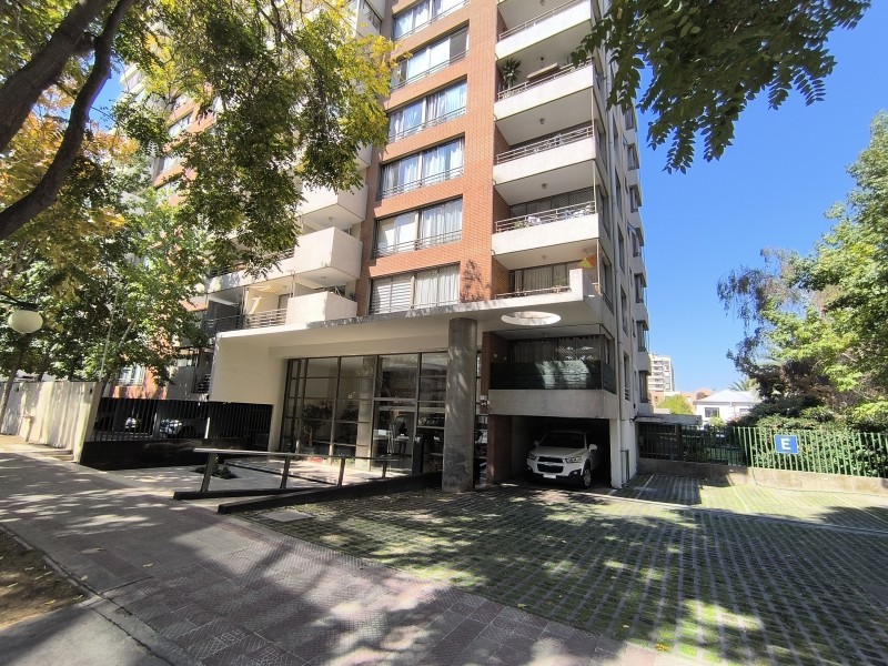 Renovado! Vende Depto. 2D-1B-1E-1B , Cerca de Metro Ñuñoa