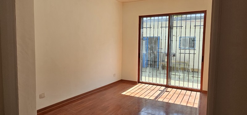 Casa Remodelada de Dos Pisos Barrio Suárez Mujica