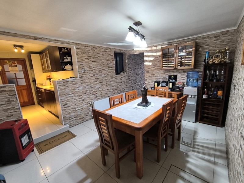 Vende Casa 4D-3B C/patente Comercial y Oficina en la Florida