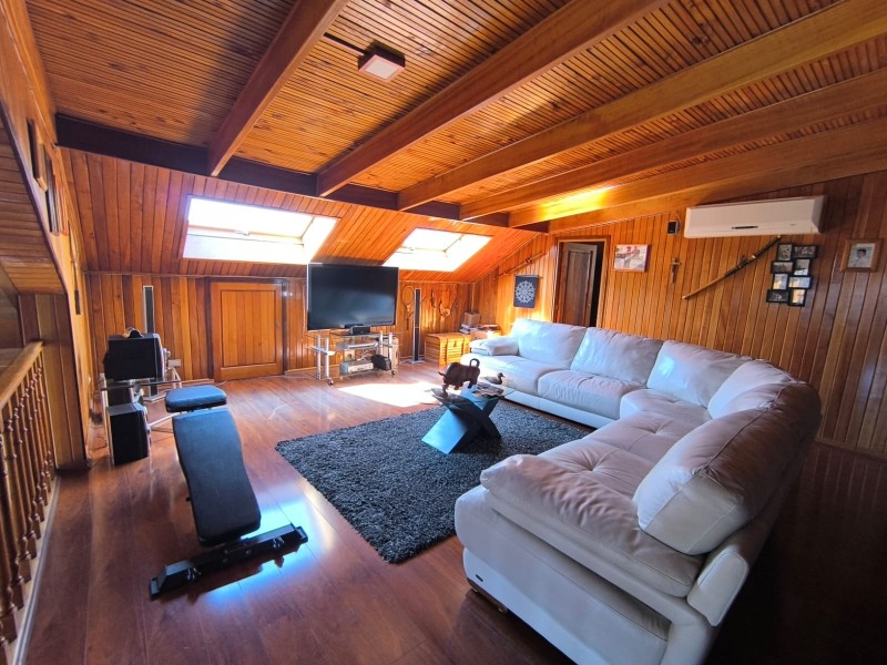 Vende Casa 4D-3B C/patente Comercial y Oficina en la Florida