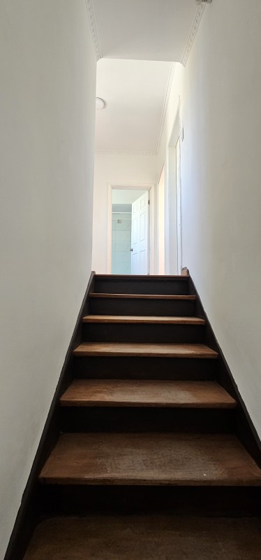 Casa Remodelada de Dos Pisos Barrio Suárez Mujica