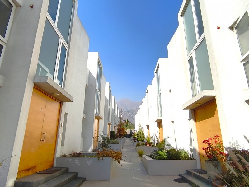 Espectacular Townhouse 4D Con Piscina y Azotea las Pircas