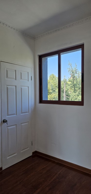 Casa Remodelada de Dos Pisos Barrio Suárez Mujica