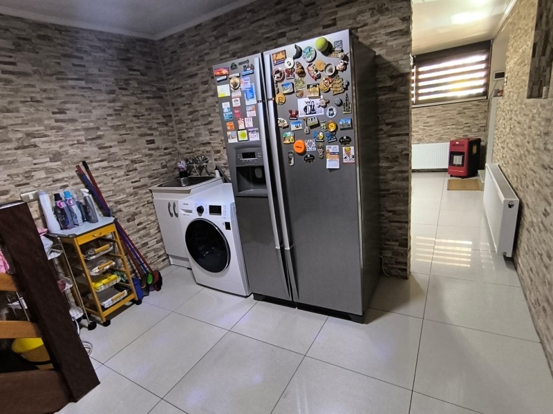 Vende Casa 4D-3B C/patente Comercial y Oficina en la Florida