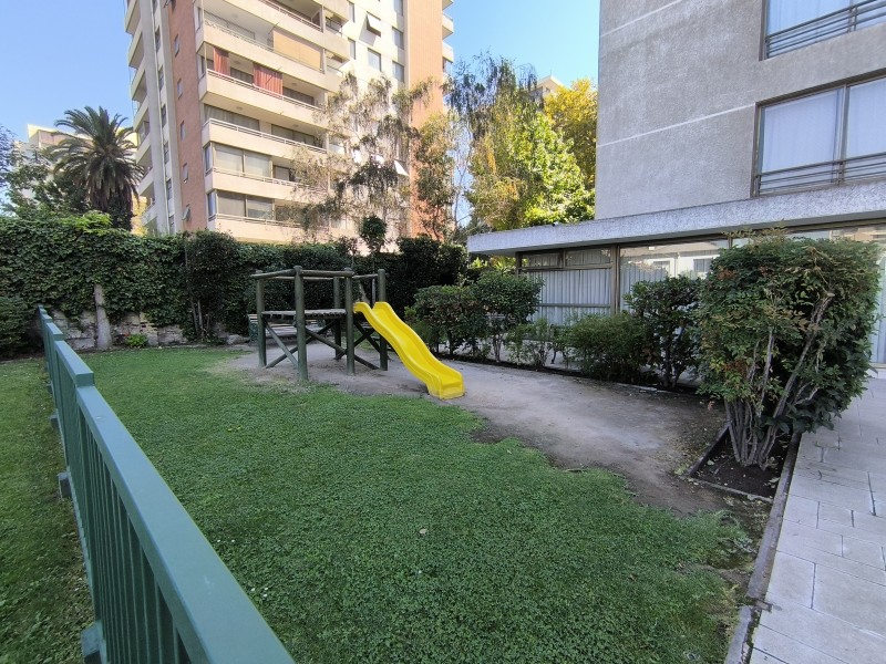 Renovado! Vende Depto. 2D-1B-1E-1B , Cerca de Metro Ñuñoa