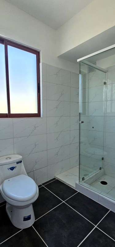 Casa Remodelada de Dos Pisos Barrio Suárez Mujica