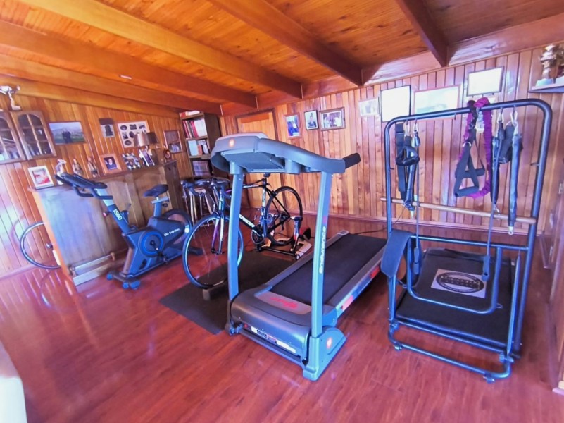 Vende Casa 4D-3B C/patente Comercial y Oficina en la Florida
