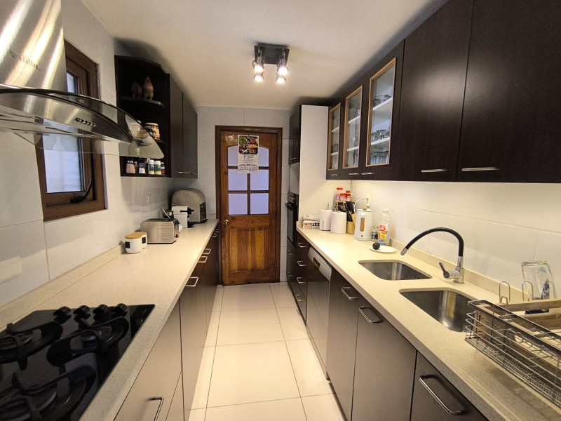 Vende Casa 4D-3B C/patente Comercial y Oficina en la Florida