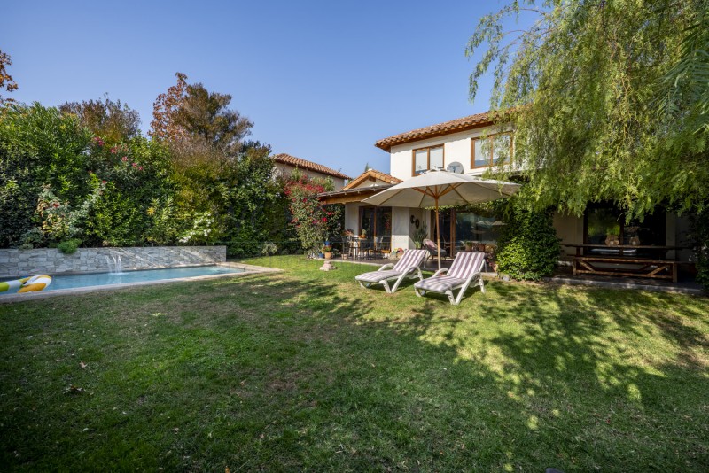 Casa Aislada 4d+4b · Piedra Roja Chicureo · Piscina,jacuzzi
