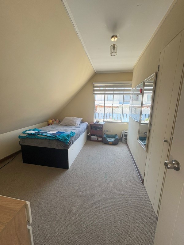 Casa Con Patio y Piscina Se Vende Quebrada de Macul Peñalole