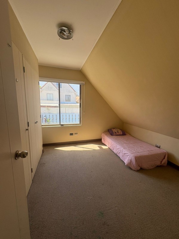 Casa Con Patio y Piscina Se Vende Quebrada de Macul Peñalole