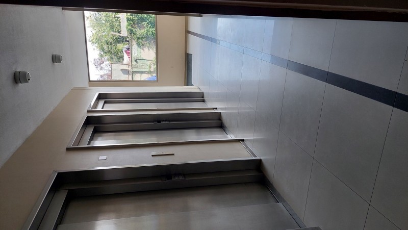 Cómodo Departamento Se Vende Piso 5 Solar Bicentenario Macul
