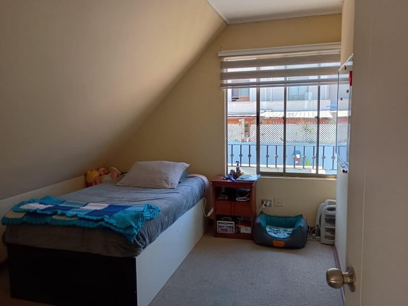 Casa Con Patio y Piscina Se Vende Quebrada de Macul Peñalole