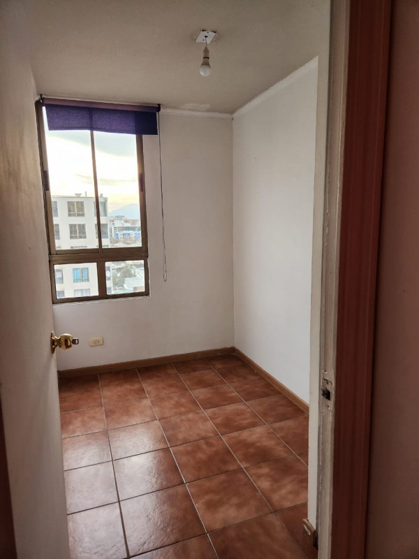 en Arriendo Amplio Departamento en Cueto 1233