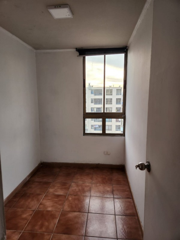 en Arriendo Amplio Departamento en Cueto 1233