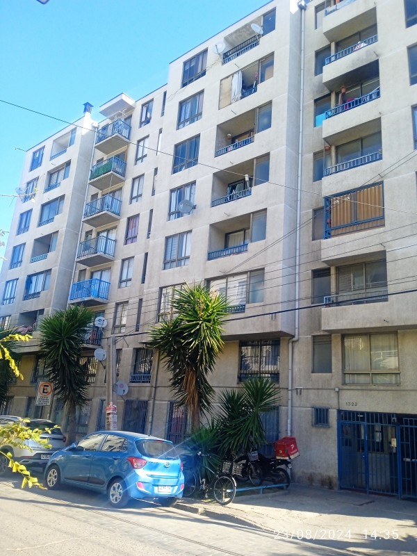 en Arriendo Amplio Departamento en Cueto 1233