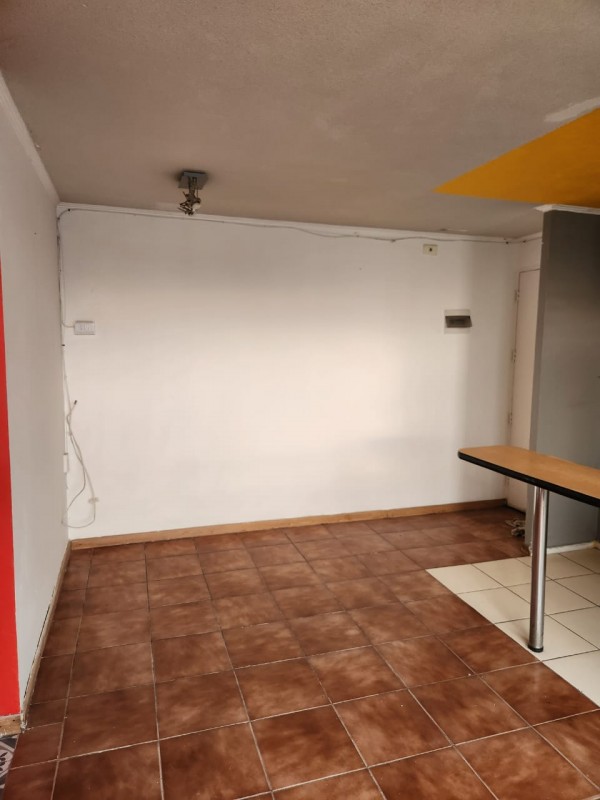 en Arriendo Amplio Departamento en Cueto 1233