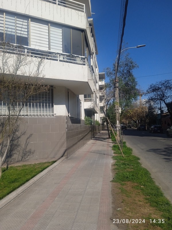 en Arriendo Amplio Departamento en Cueto 1233