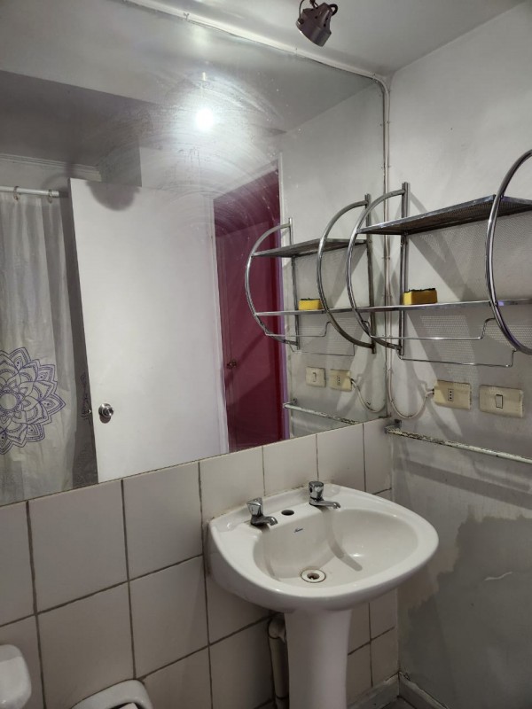 en Arriendo Amplio Departamento en Cueto 1233