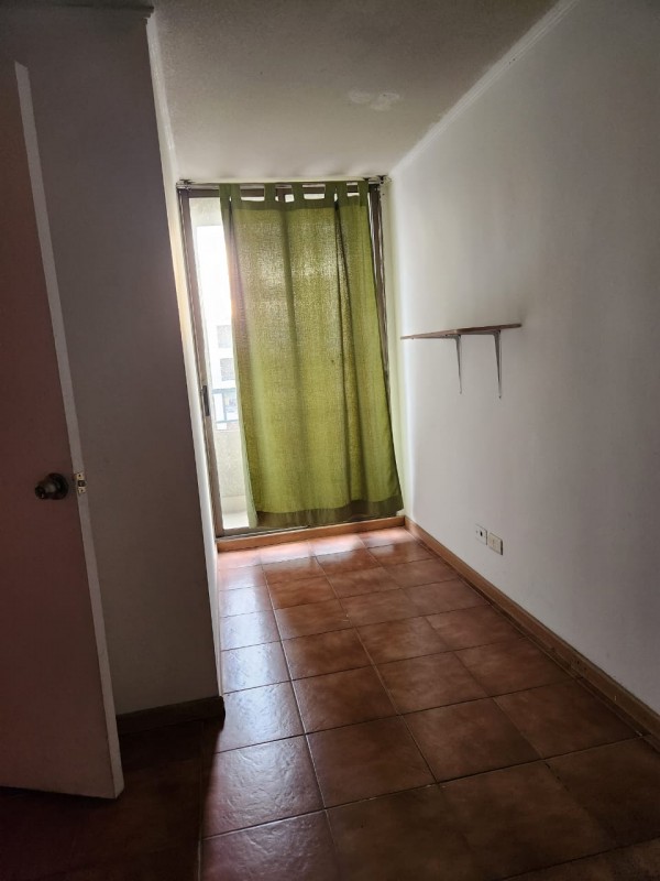 en Arriendo Amplio Departamento en Cueto 1233