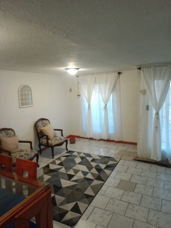 Hermosa Casa en Tranquilo y Seguro Barrio de el Bosque