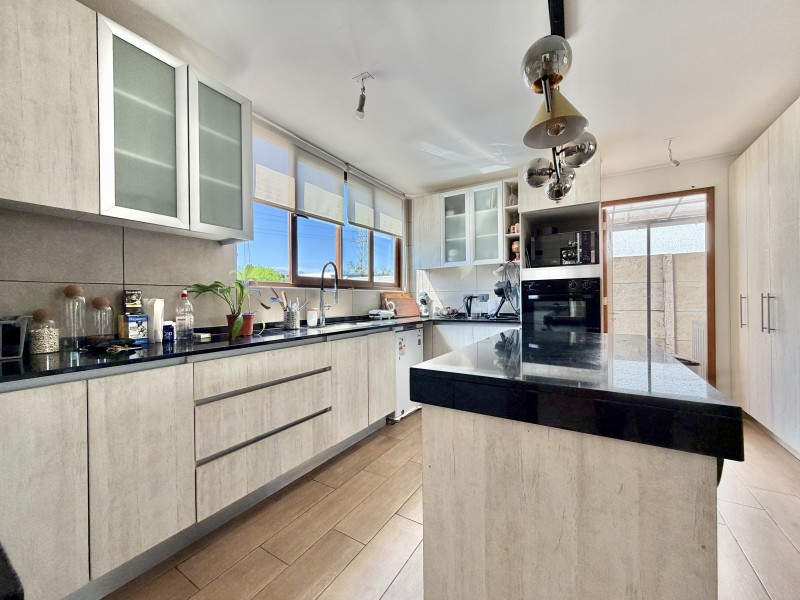 Impecable Casa Mediterránea en Condominio en Alto Jahuel