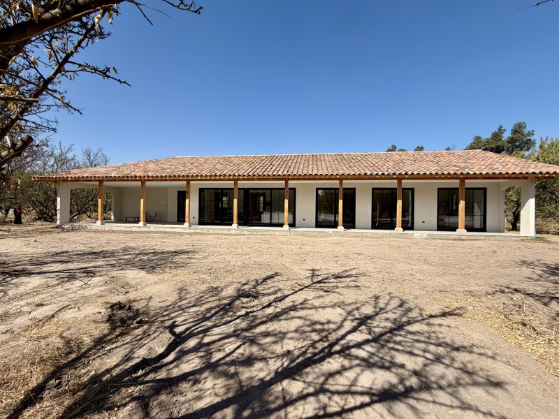Espectacular Casa Nueva en el Tránsito