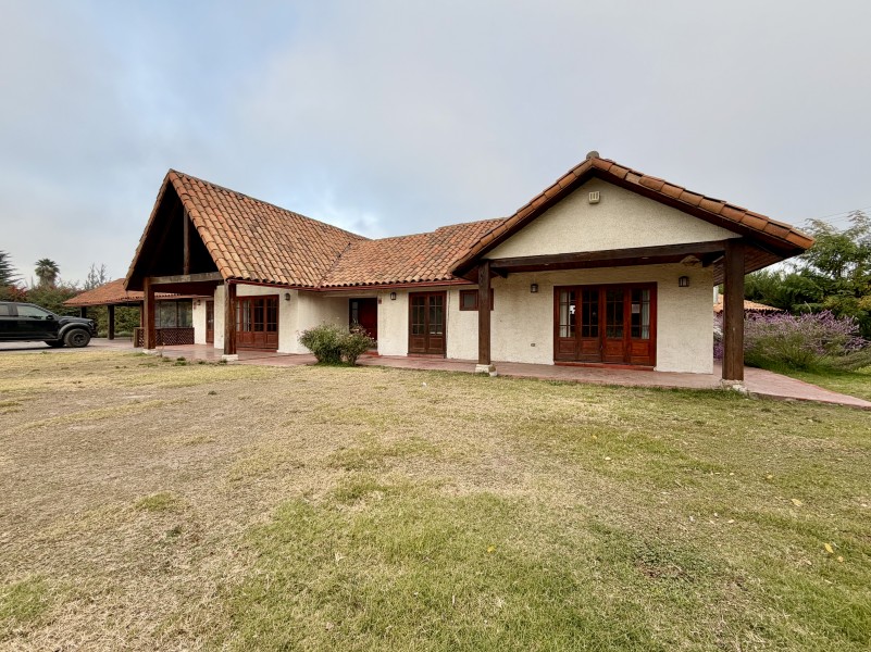 Linda y Funcional Casa en Condominio en Viluco