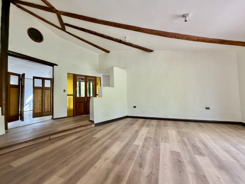 Amplia Casa Campestre Remodelada en Parcelación en Paine