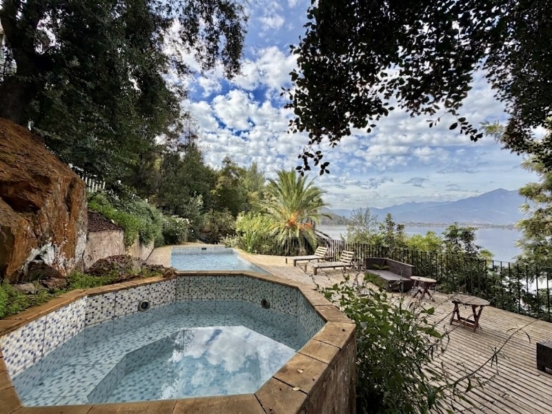 Increíble Casa Con Orilla de Laguna en Aculeo