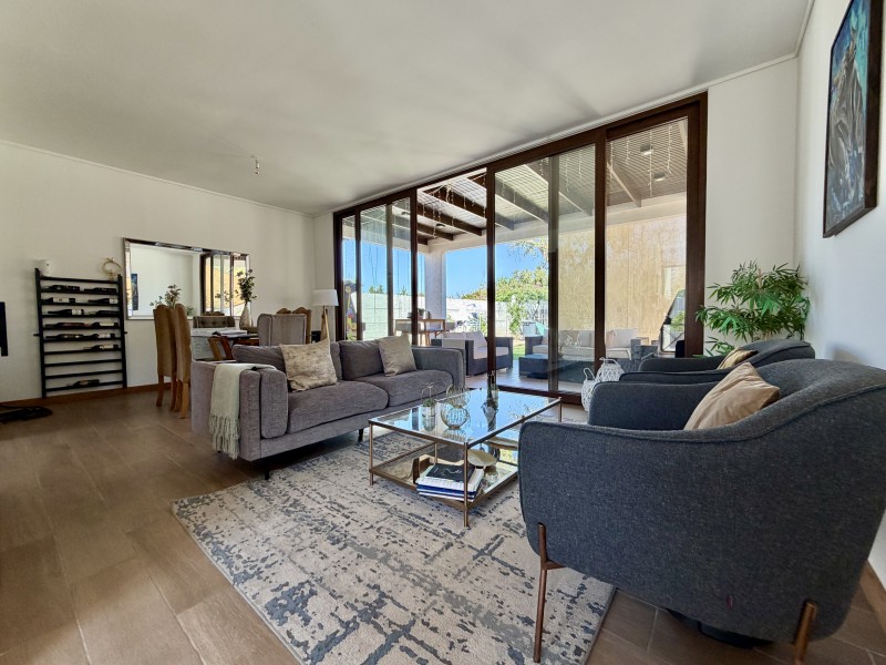 Impecable Casa Mediterránea en Condominio en Alto Jahuel