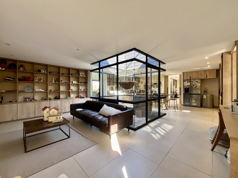 Moderna Casa en Parcelación en Linderos