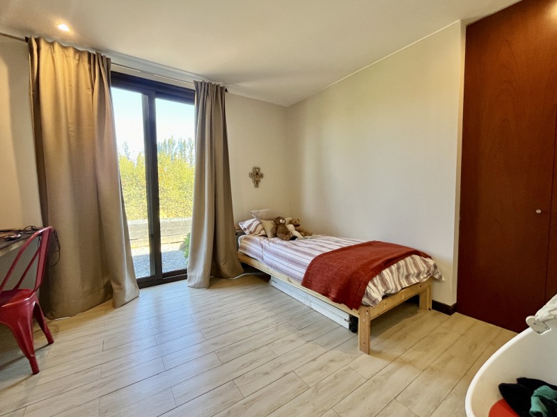 Moderna Casa en Parcelación en Linderos