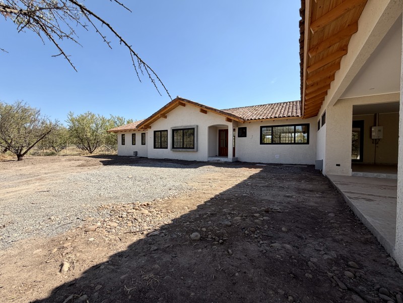 Espectacular Casa Nueva en el Tránsito