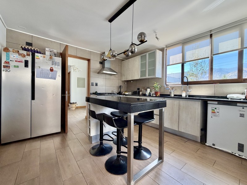 Impecable Casa Mediterránea en Condominio en Alto Jahuel