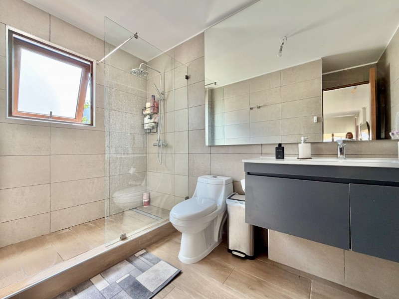 Impecable Casa Mediterránea en Condominio en Alto Jahuel